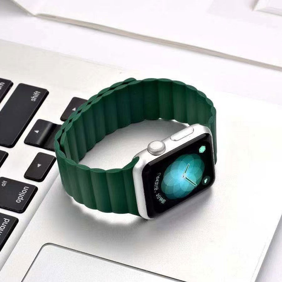 LPAW083 Lippa Apple Watch Magnetisk Silikonerem 38 40 41, Mørkegrøn 3