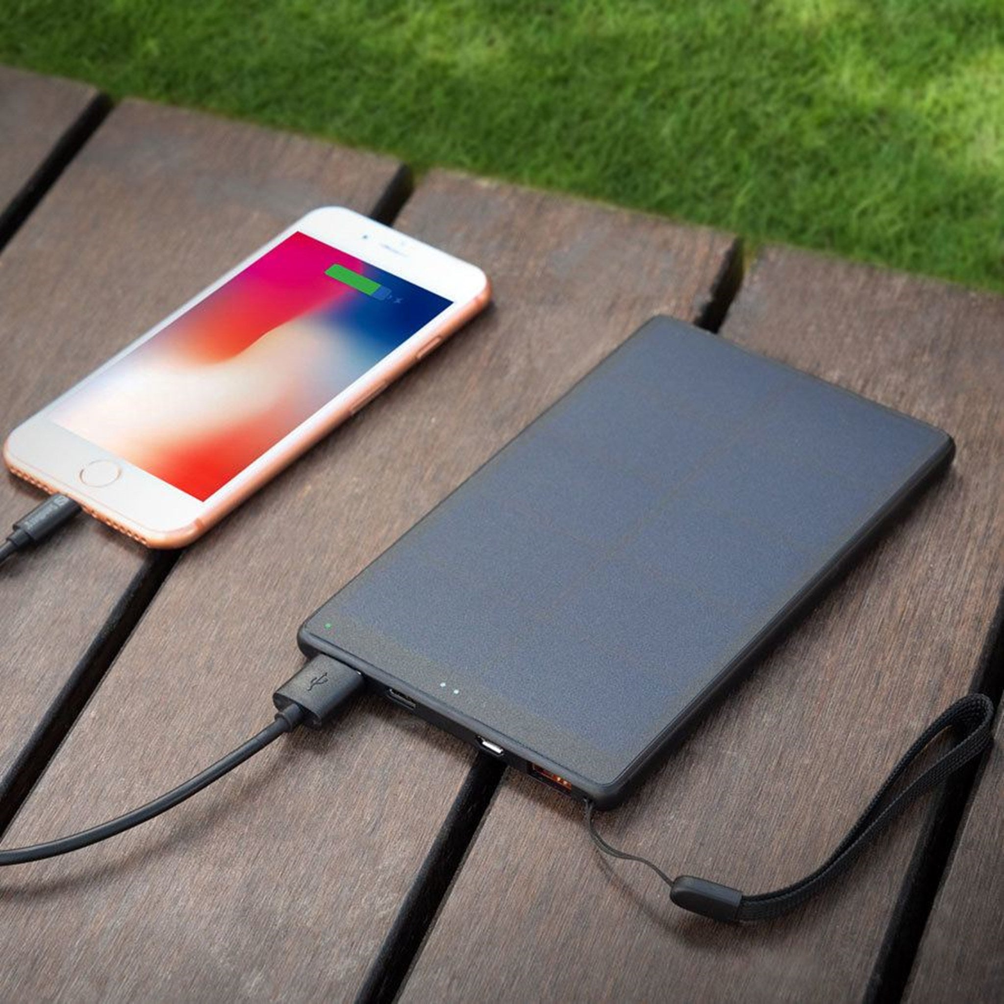 420-54_Sandberg-Urban-Solar-10.000-mAh-Powerbank-Sort_03.jpg