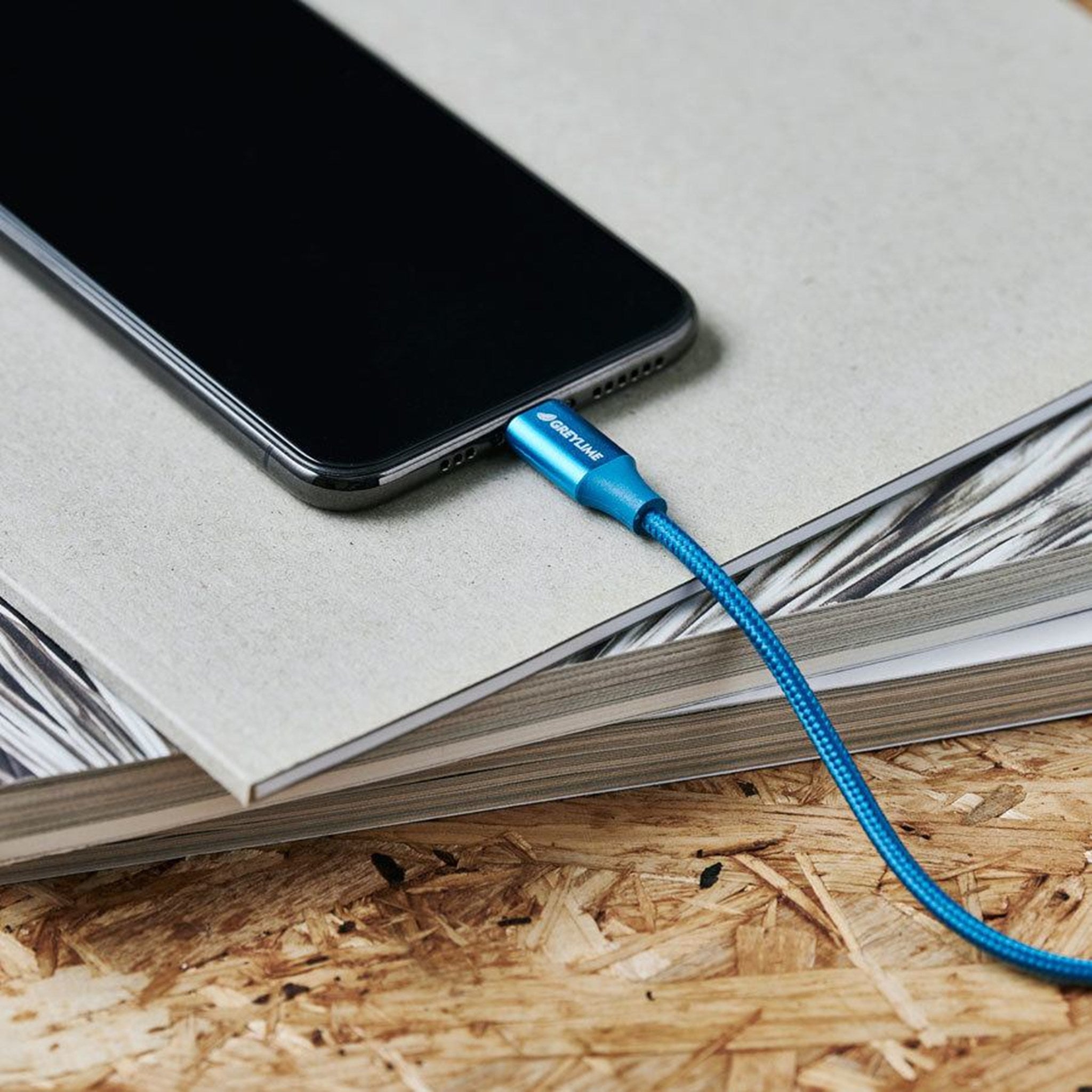C21CL1M01-GreyLime-Braided-USB-C-to-Lightning-Cable-Blå-1-m_03.jpg