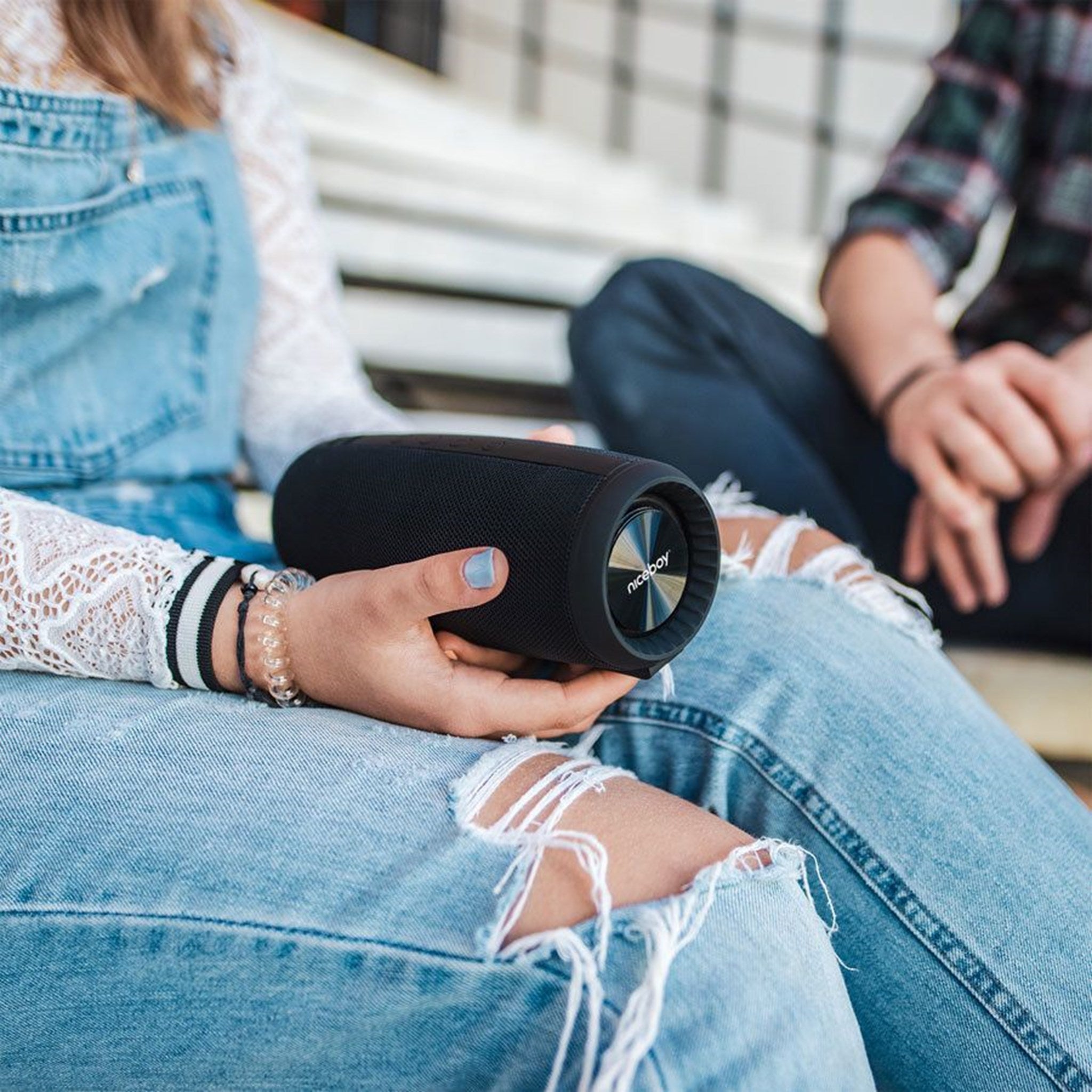 raze-2-ego_Niceboy-RAZE-2-Ego-Radio-Bluetooth-Speaker_05.jpg