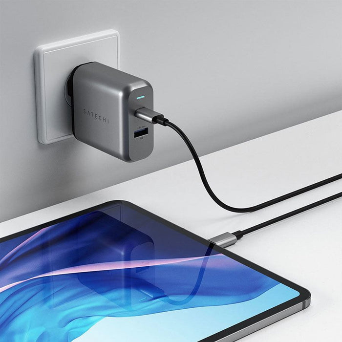 ST-MCCAM-EU-Satechi-30W-USB-C-PD-USB-A-Vaegoplader-Space-Grey-4.jpg